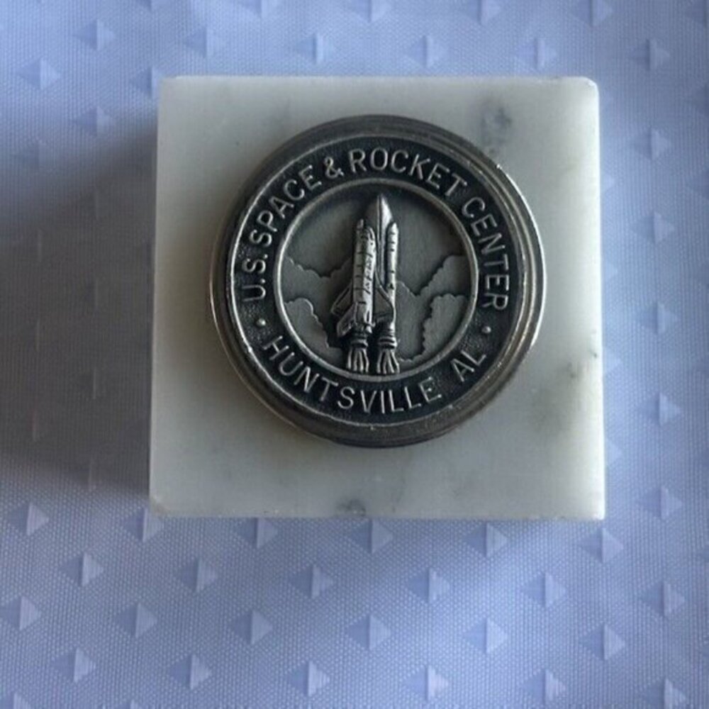 Vintage Space Center USA Space & Rocket Coin Collectible NASA RARE Alabama USA